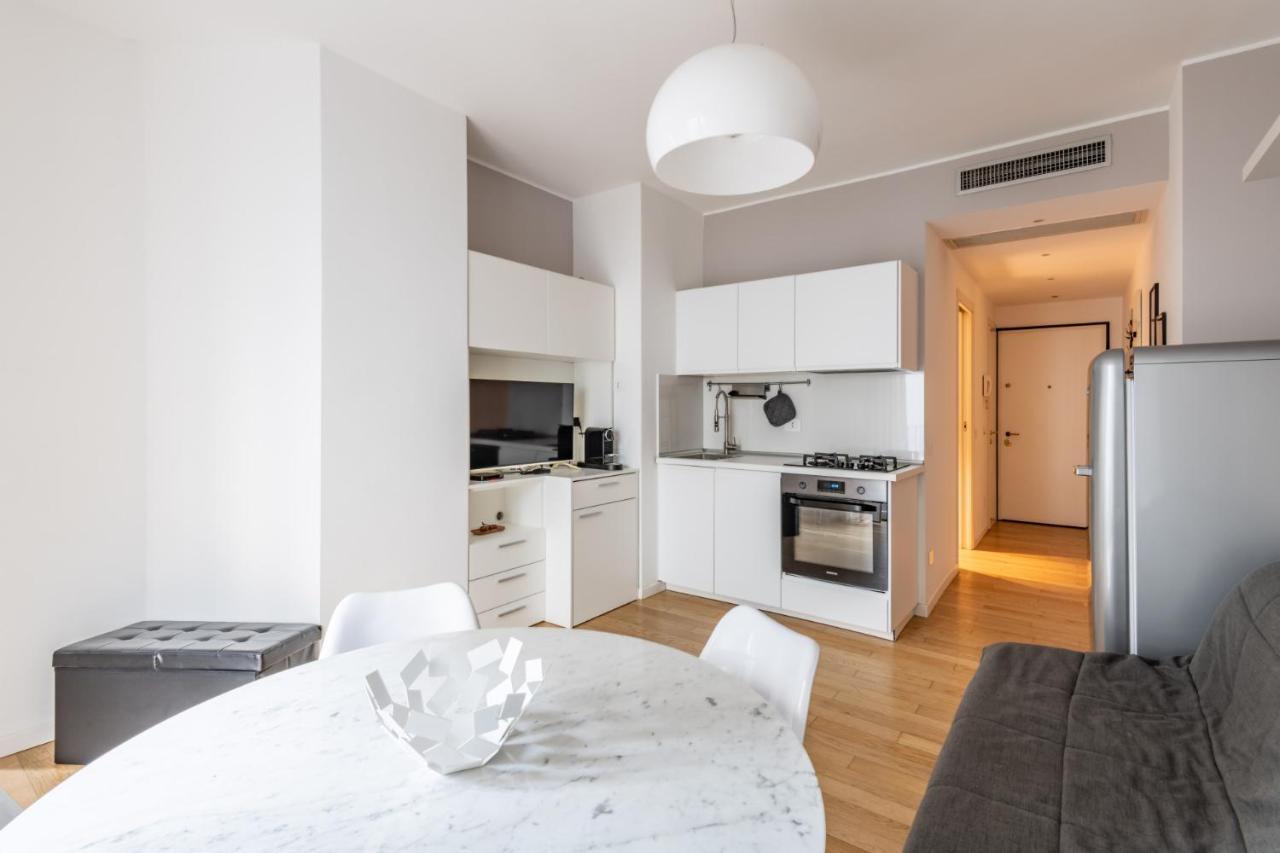 Easylife - Sofisticato Monolocale Con Terrazzino Nel Cuore Di Porta Venezia Milánó Kültér fotó