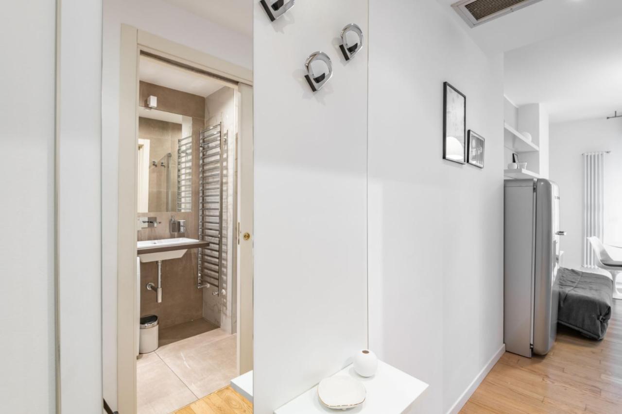 Easylife - Sofisticato Monolocale Con Terrazzino Nel Cuore Di Porta Venezia Milánó Kültér fotó